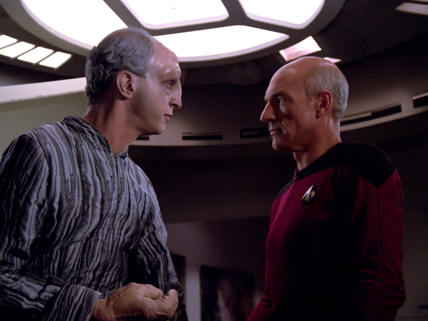 Traveler_tells_Picard_about_Wesley